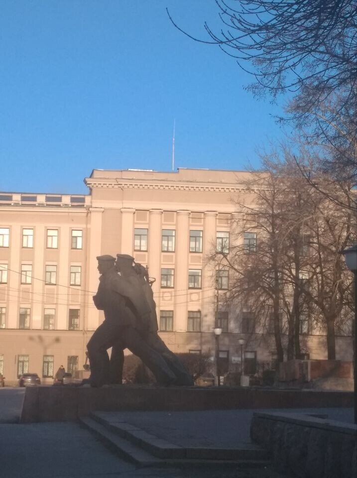 "Три матроса"