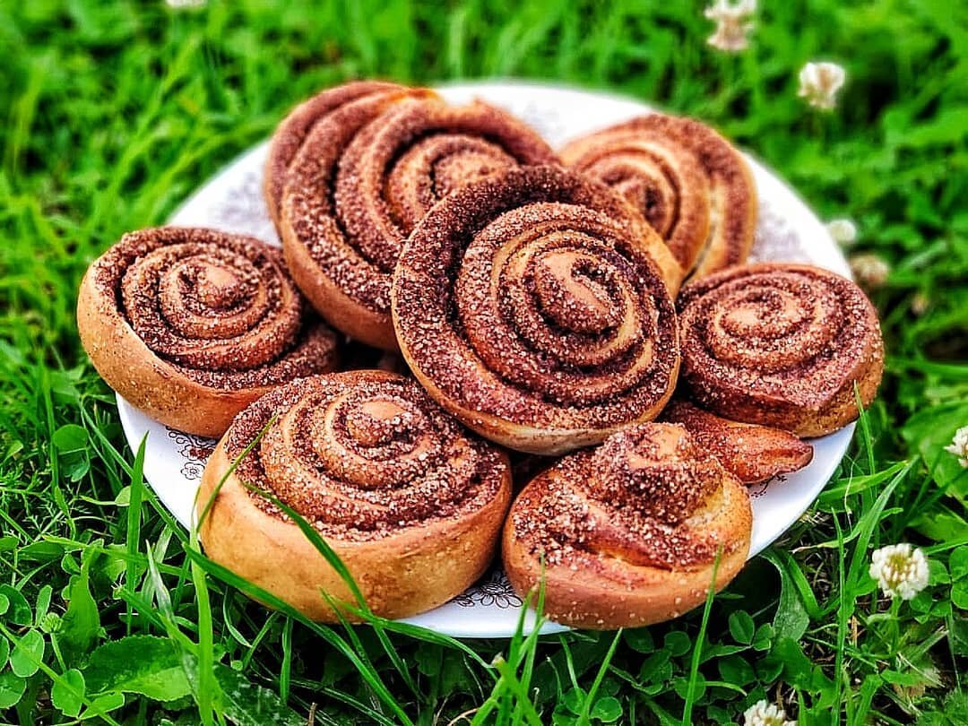 Пример подачи булочек Синнабон (без крема)