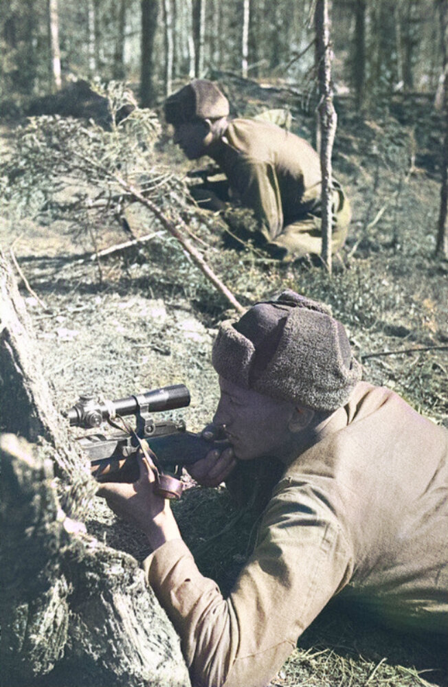 Снайперы 54-й дивизии на «охоте». Ухтинское направление. 1943. Автор: С. Раскин. Источник: goskatalog.ru. Фотография использована в качестве иллюстрации.