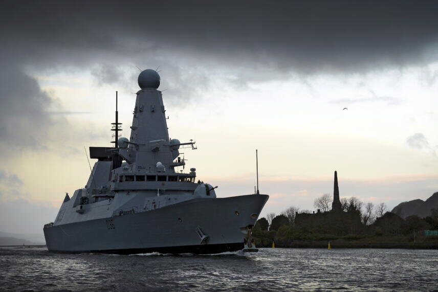 HMS Defender/wikimedia.org 