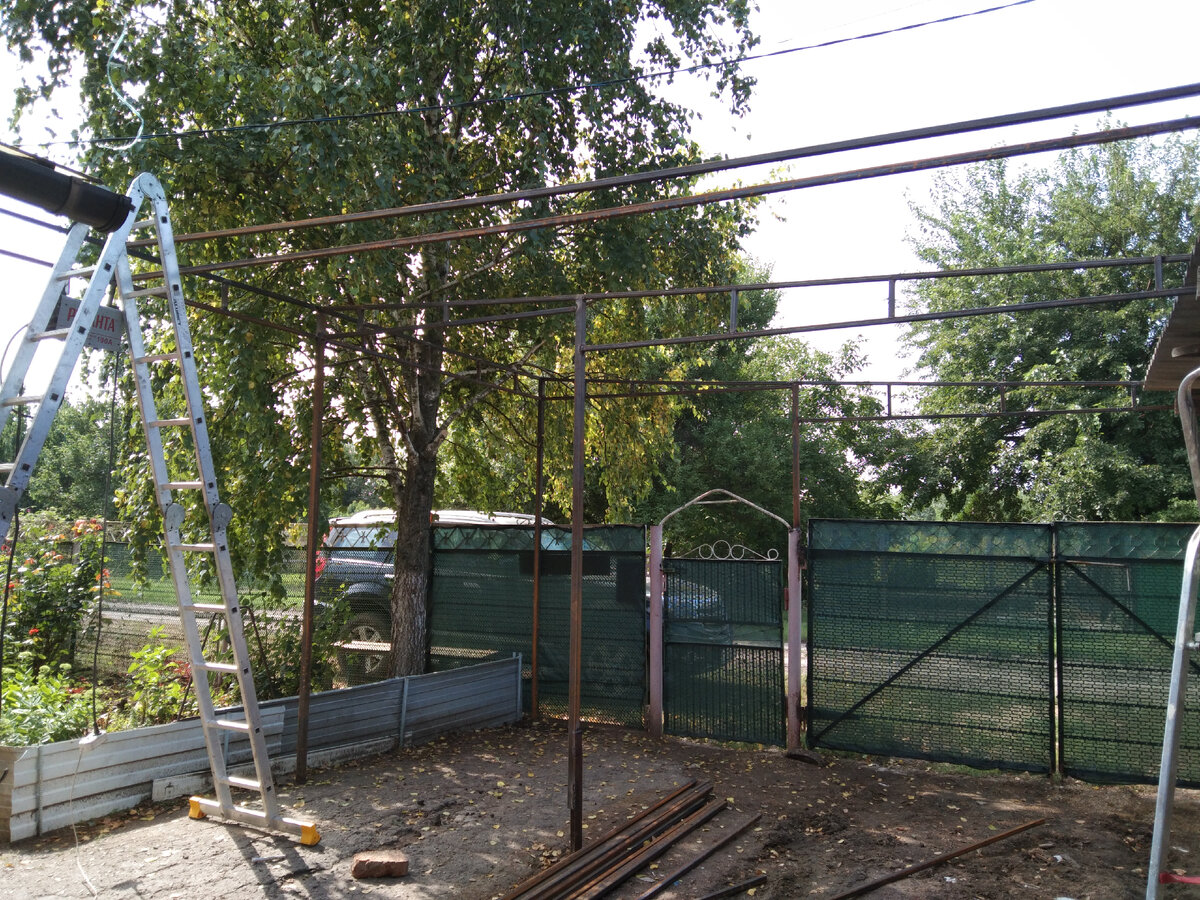 С каждым днём стоек и ферм становилось всё больше. Здесь и далее фото автора.