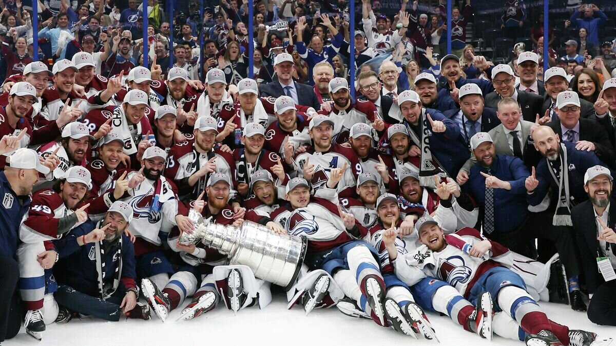    "Колорадо Эвеланш" - обладатель Кубка Стэнли-2022© Фото : twitter.com/nhl