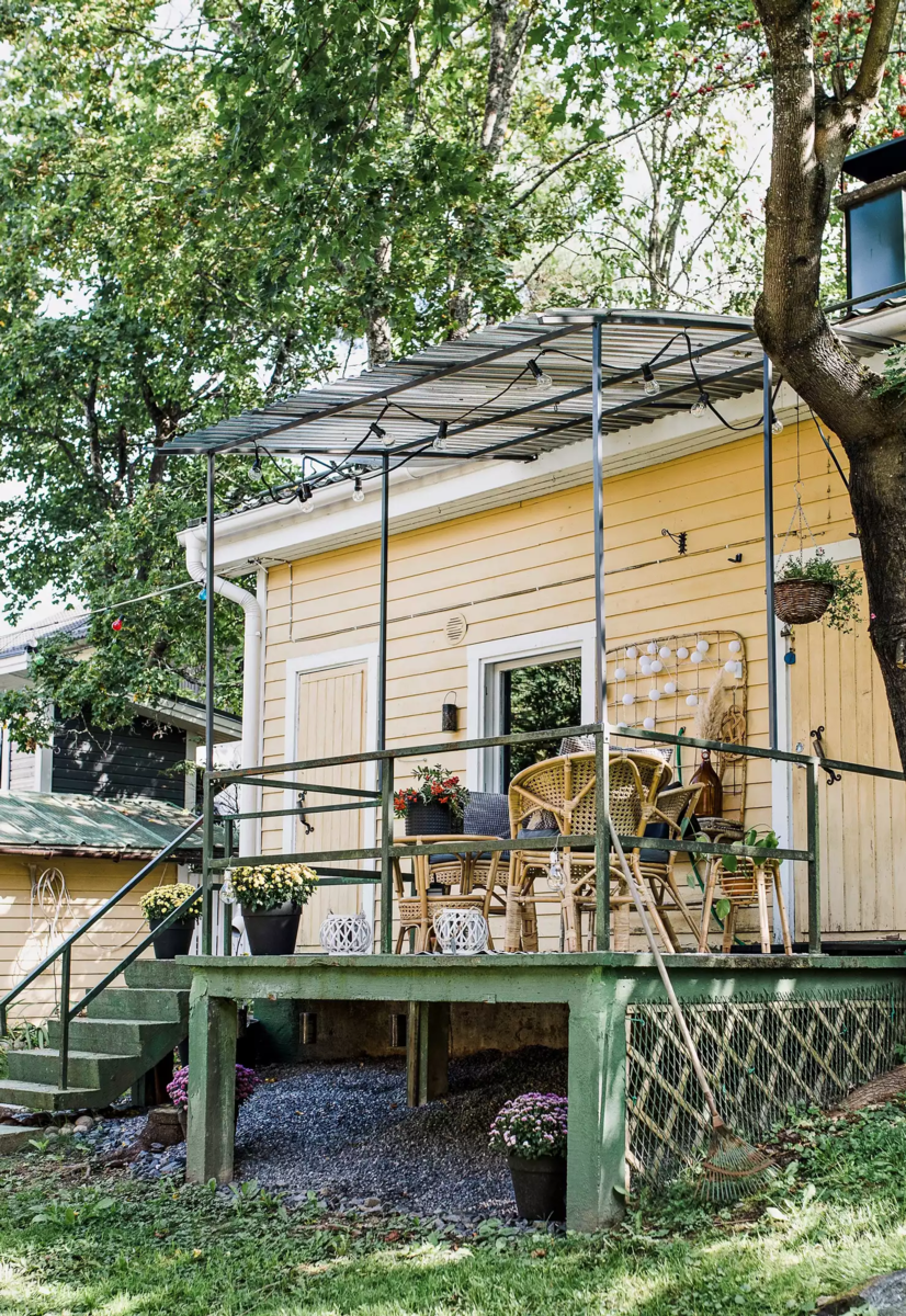 Дом был построен в 1938 году. В последние годы его состояние было неважным, но семья увидела в нем большой потенциал