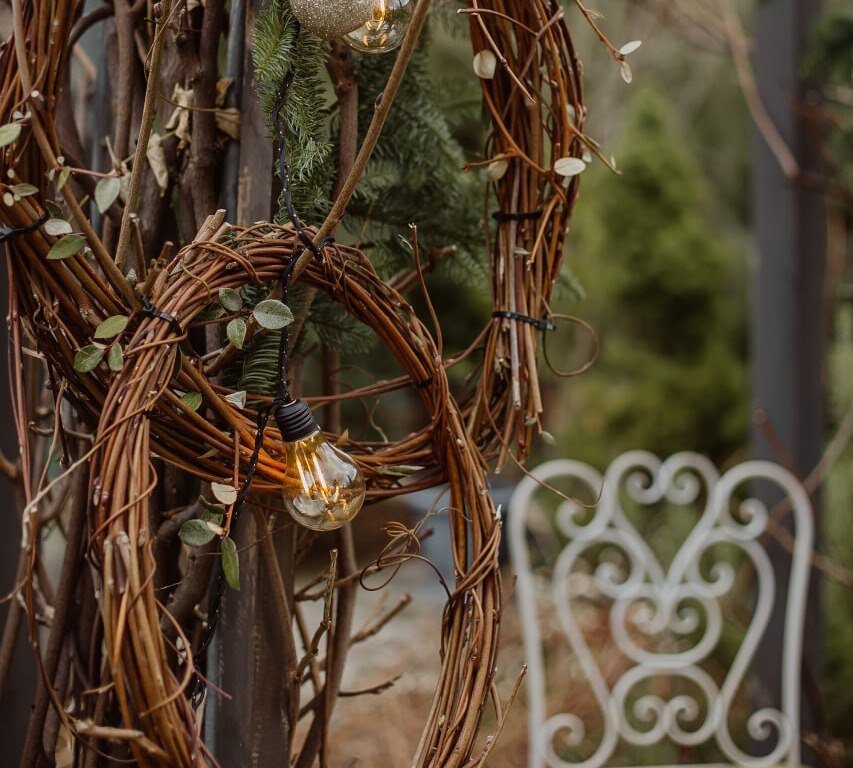 Такие веночки можно сделать самому. Фото: декоратор Анастасия Горбунова, фотограф Ульяна Буканова