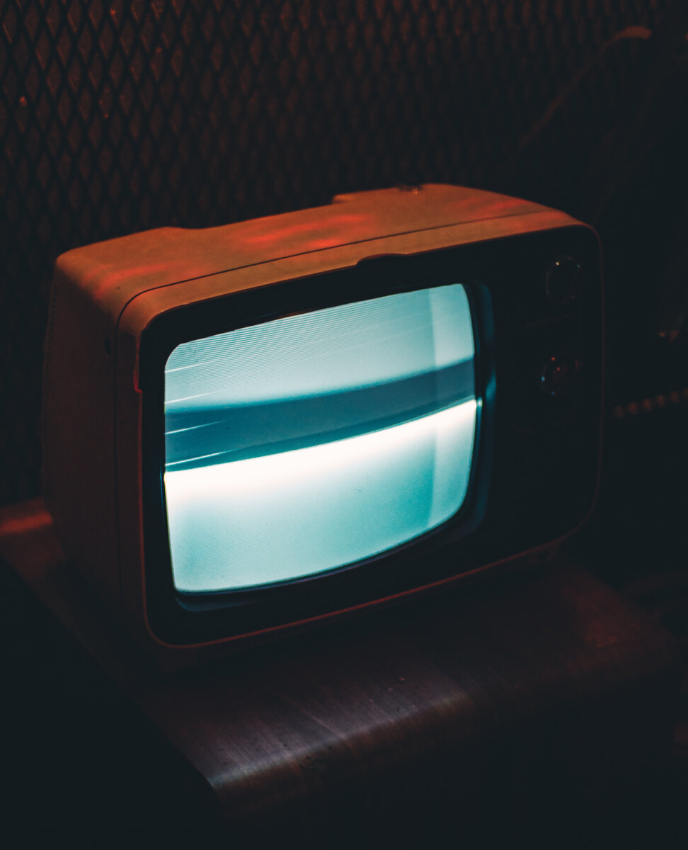 Источник: https://www.pexels.com/ru-ru/photo/crt-tv-704555/