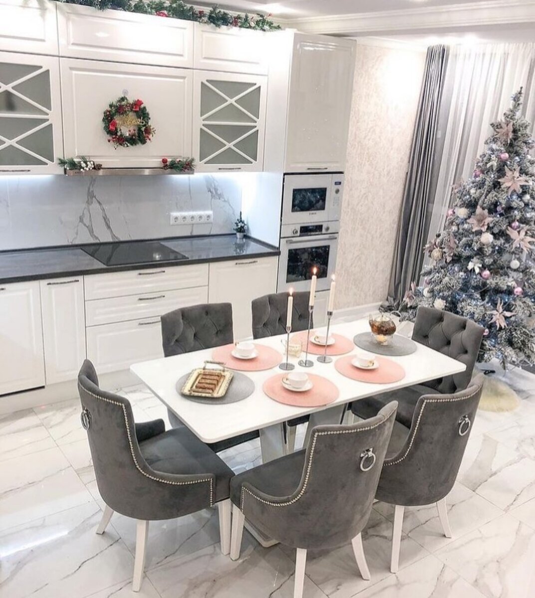 Светлая и очень уютная кухня 👍