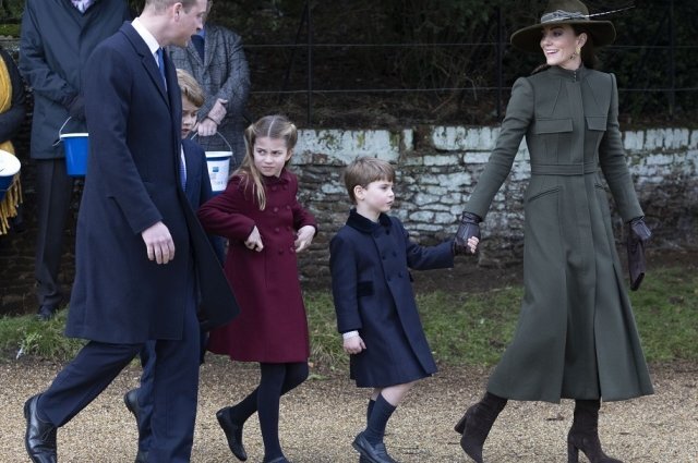    Почему дети в британской королевской семье носят шорты на улице даже зимой?