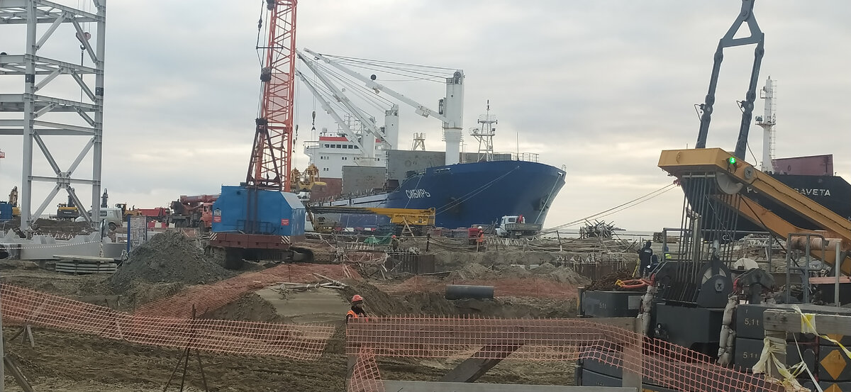 Однажды на северных побережьях. Фото - из личного архива автора (С) 2022г., Алексей Г.