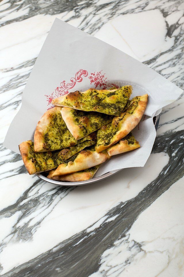    Фокачча с соусом песто