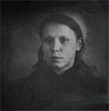 Тамара Васильевна в юности