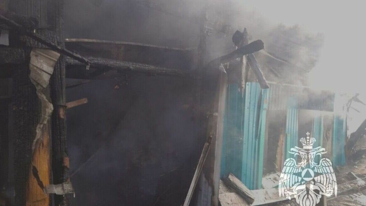     В селе Столбище Лаишевского района произошел пожар в частном доме. Там обнаружилось тело 67-летнего мужчины. Об этом сообщили в пресс-службе Главного управления МЧС России по Татарстану.