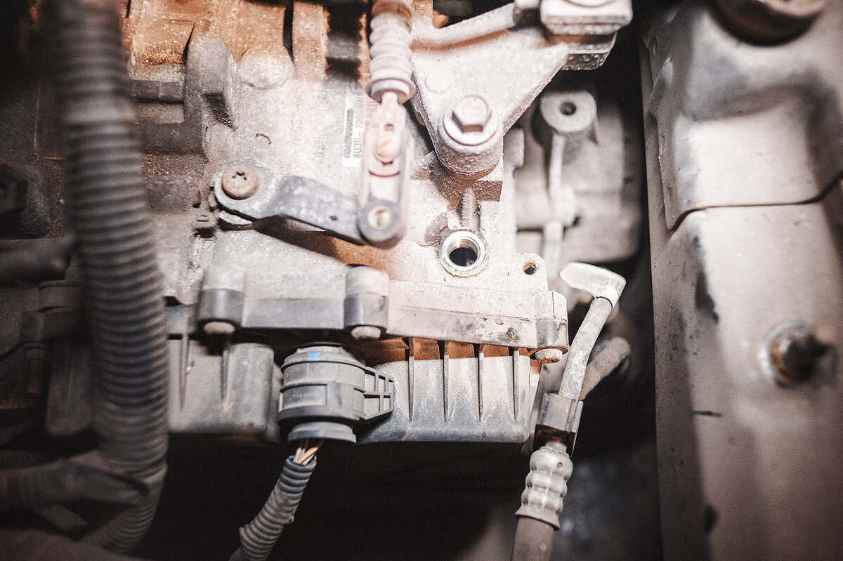 Заливное отверстие АКПП MPS6