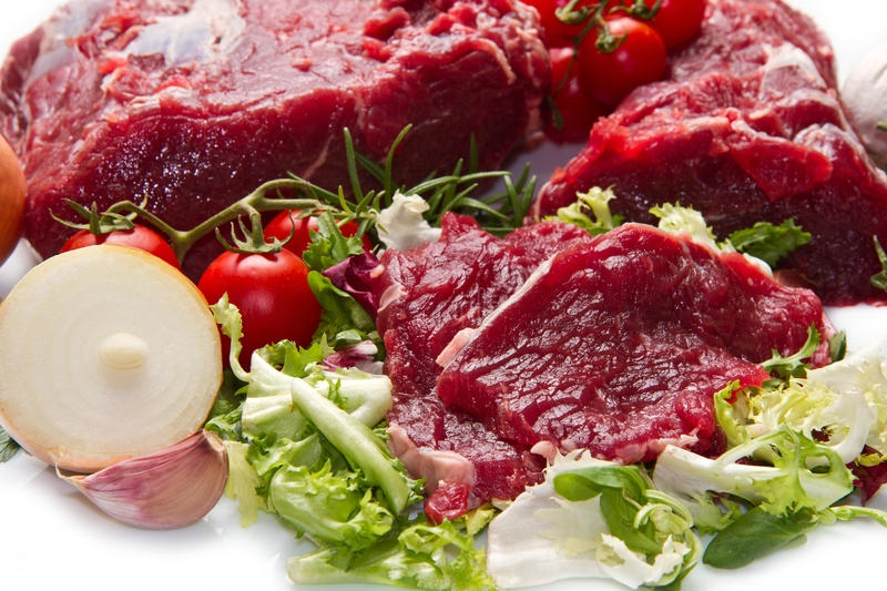 Красное мясо с годами приобрело плохую репутацию, и многие люди, заботящиеся о своем здоровье, ограничивают потребление этого животного белка. Опасения по поводу красного мяса слишком широки.