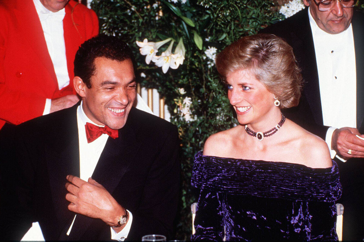     Камилла Паркер-Боулз обратилась к любимому дизайнеру принцессы Дианы