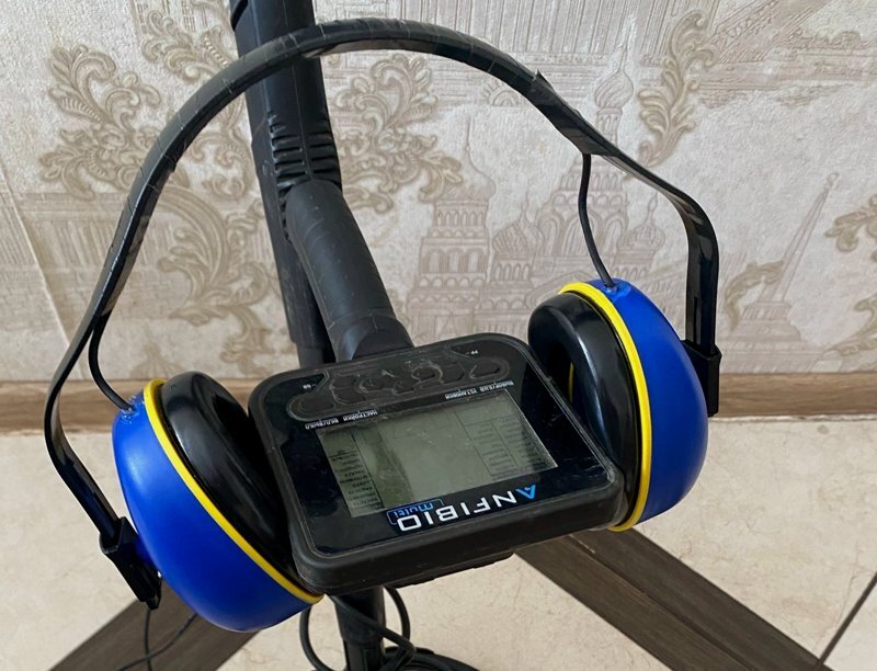 Вот такой недорогой вариант водных наушников за 500 руб. можно собрать самостоятельно (фото коллеги из Магнитогорска).