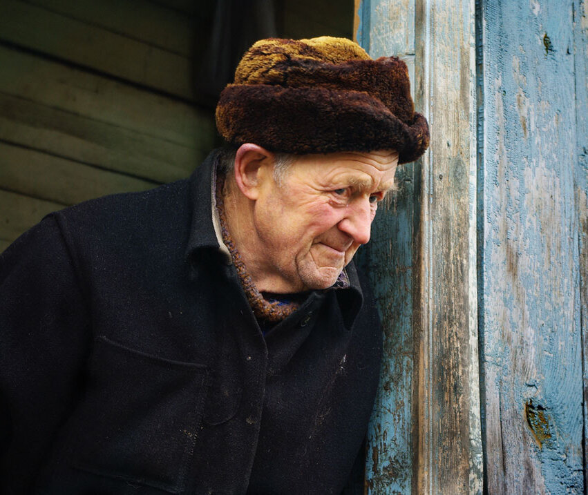  Наступила весна, но, несмотря на это, на улице стоял жуткий холод.