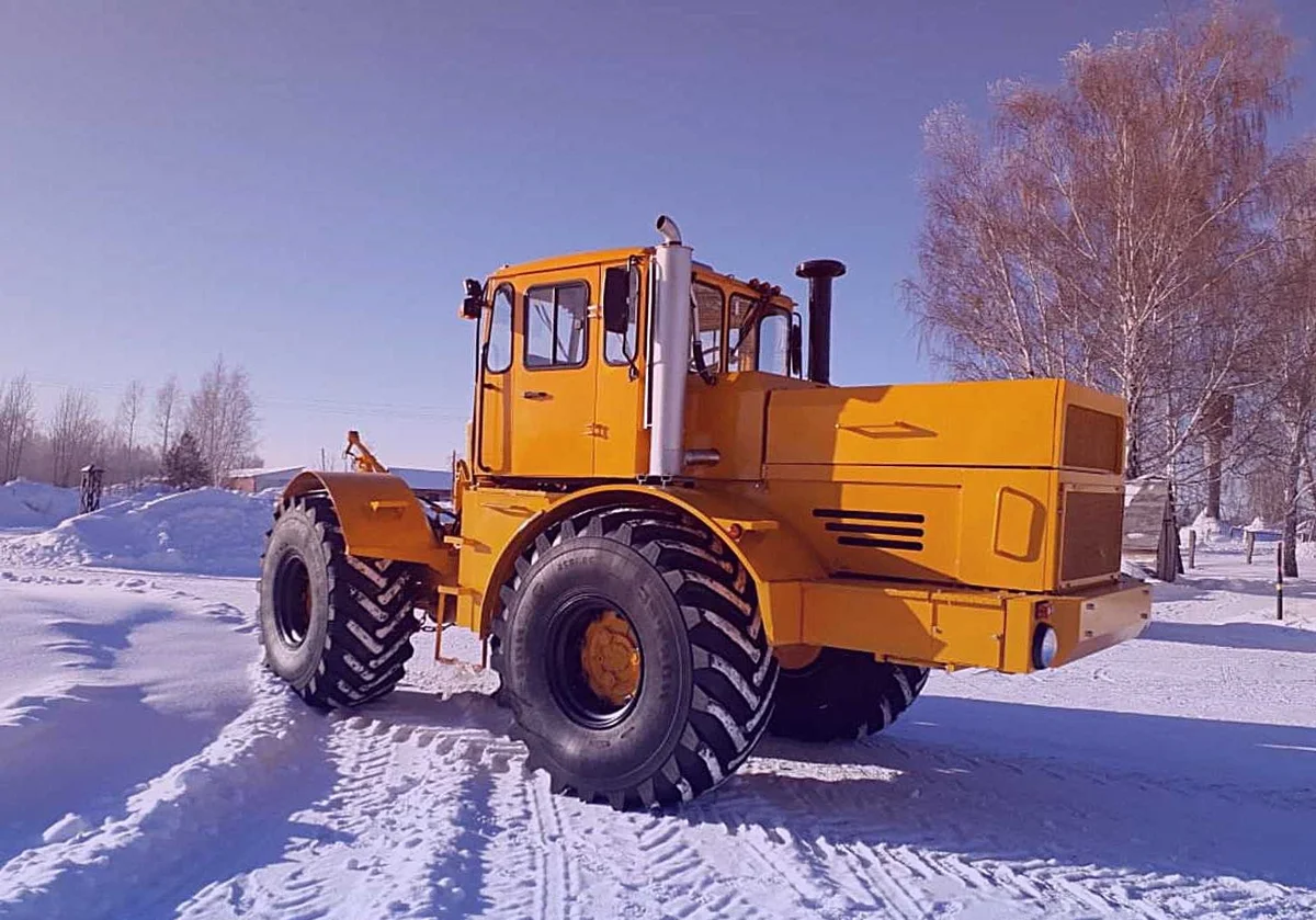 Куплю к 700 б у. К700 Кировец трактор. K-700 Кировец. Кировец к 701. К701 Кировец трактор.