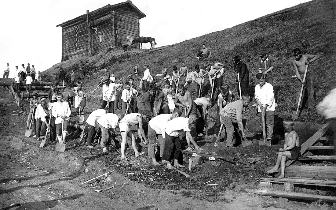 Воспитанники детской колонии. Источник: chepetsk.ru