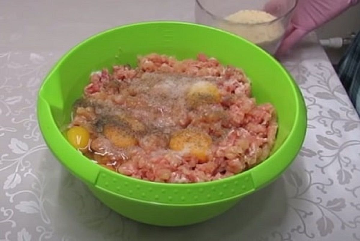      Готовим фарш для котлет