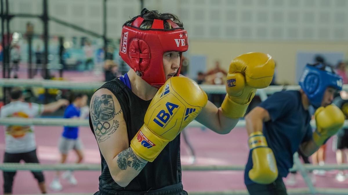    Боксерша Назымбай Кызайбай:kfb.kz