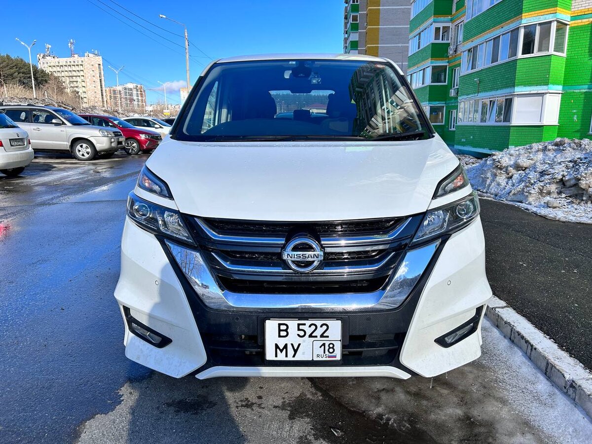 Ниссан серена япония. Ниссан Серена 1 поколение. Nissan Sirena 2022. Ниссан Люкс. Ниссан Серена панорамная крыша.