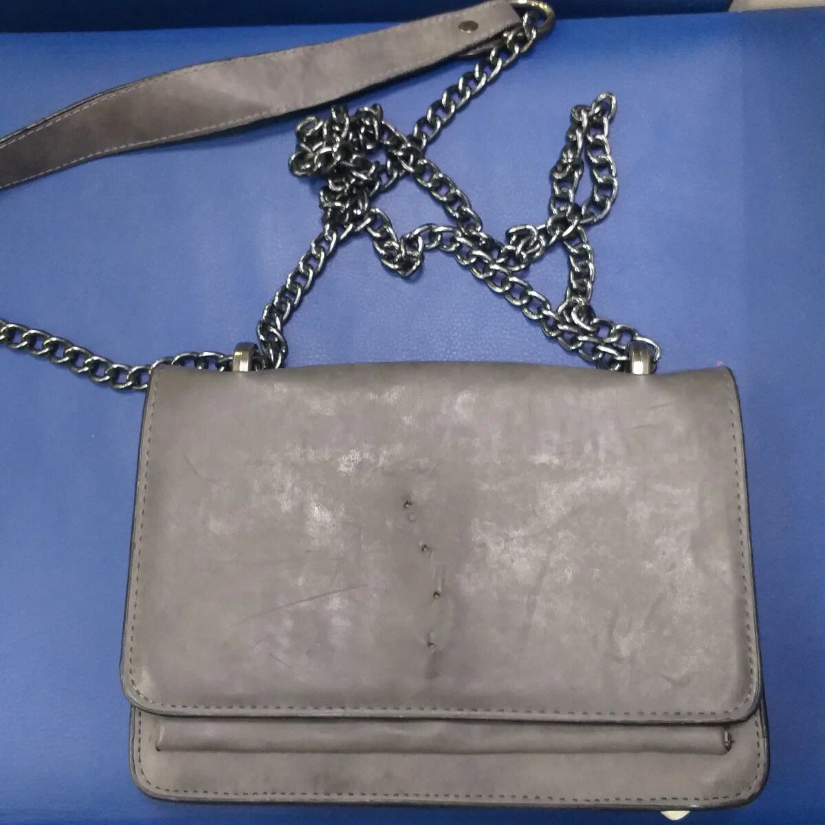 Снова эта сумка, о которой уже писала, сегодня попалась. Фото автора