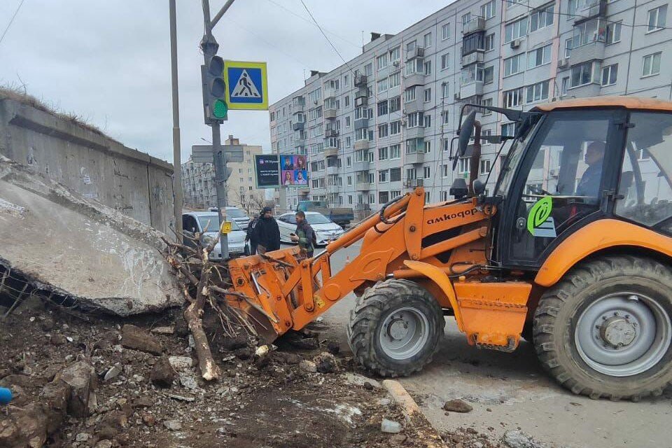     Работы провели специалисты МБУ «Содержание городских территорий».  Администрация Владивостока