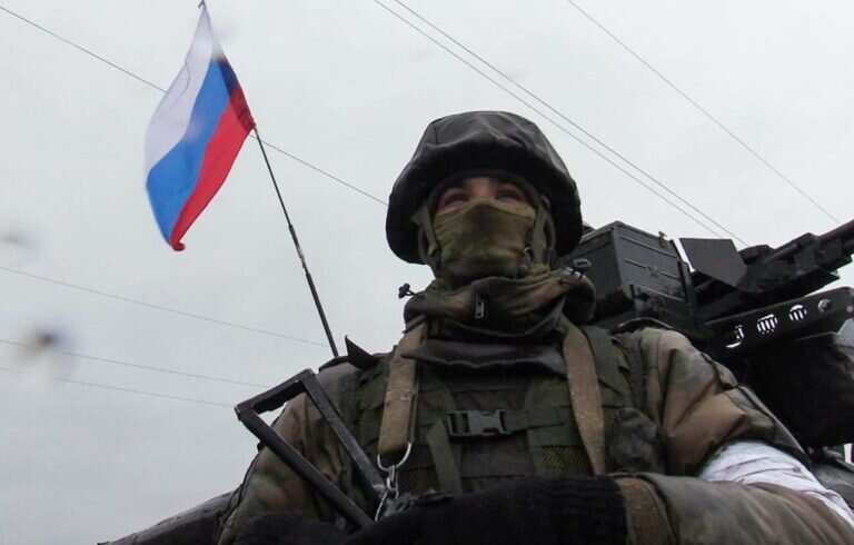    Пригожин заявил о поднятии российского флага над администрацией Артемовска в ДНР Андрей Севостьянов