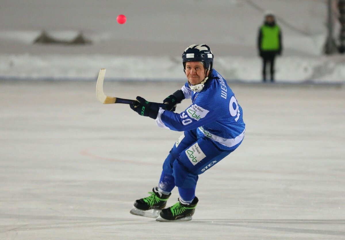 хсм динамо зоркий 2006. динамо (клуб по хоккею с мячом, москва). хоккей с мячом водник архангельск динамо москва. игра водника в архангельске. динамо москва хоккей с мячом.