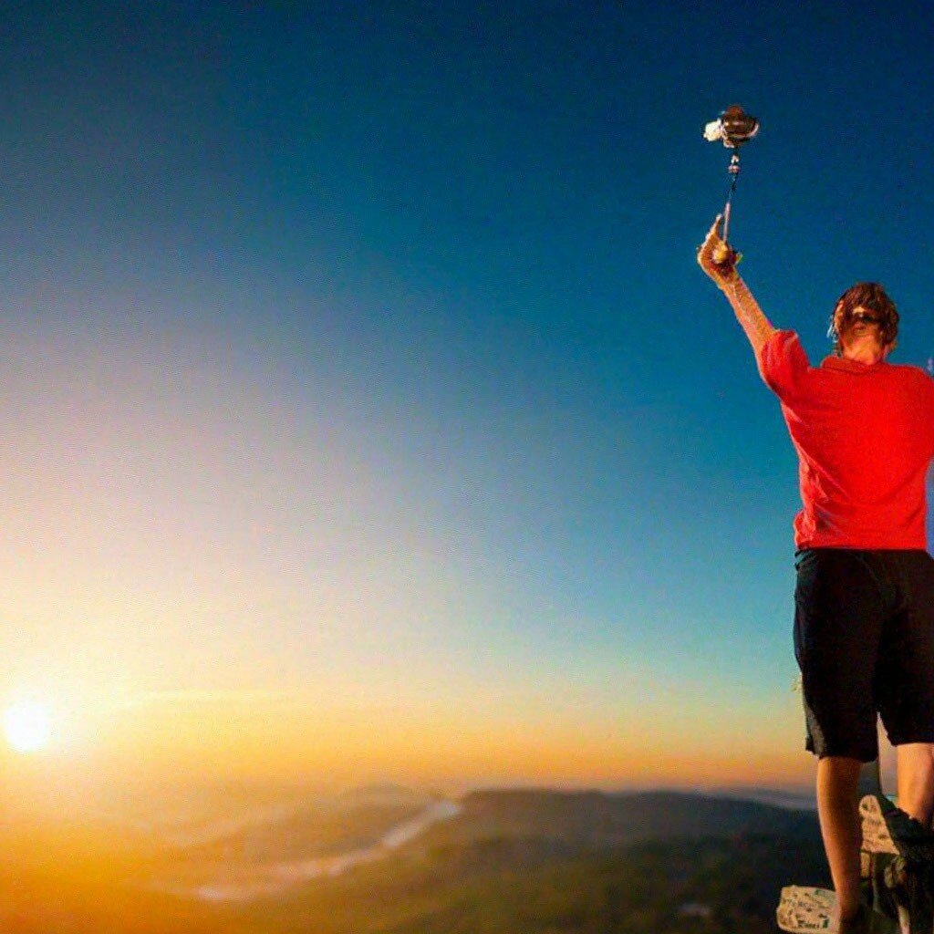 Эту картинку создал ИИ от Яндекса. Статья от Гугла пока что кажется круче)))