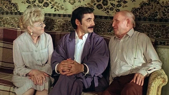 10 мая 1988 года на экраны вышла комедия Геральда Бежанова «Где находится нофелет?».-7