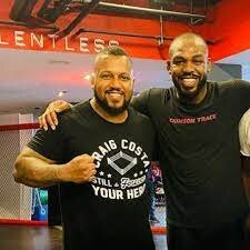 Тренируется Де Кастро с самим Джоном Джонсом.