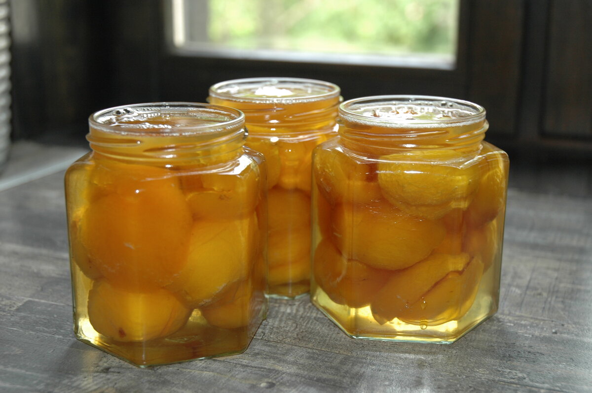 Банки с вареньем