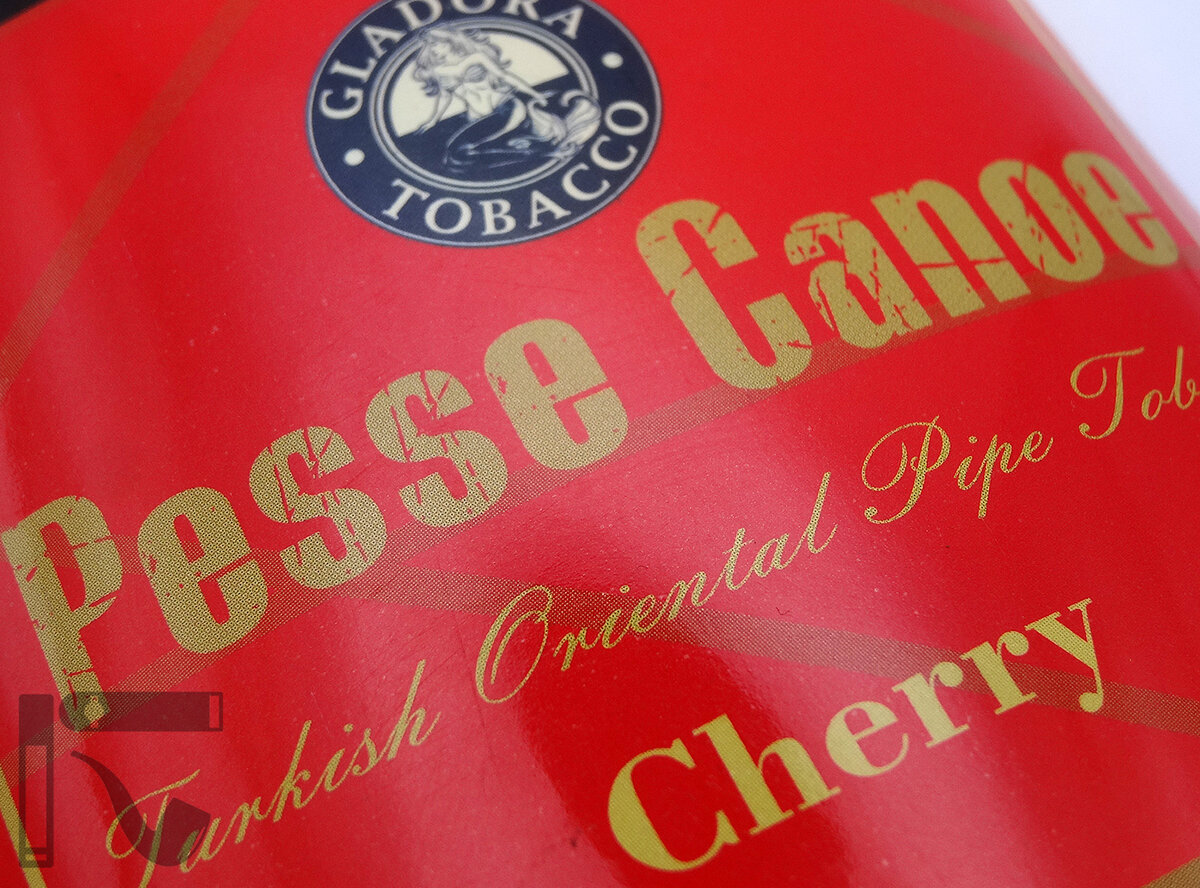 Трубочный табак Pesse Canoe Cherry. Фото: © канал "Уголок Курильщика"