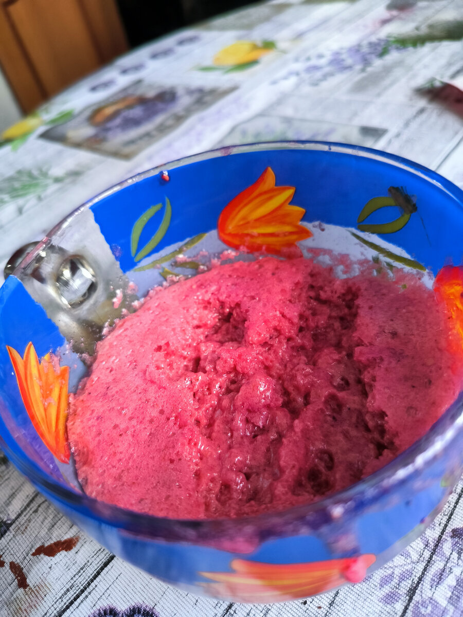 Пенка - это даже лучше, чем варенье, ради нее я и затеваю весь этот сбор дикоросов 