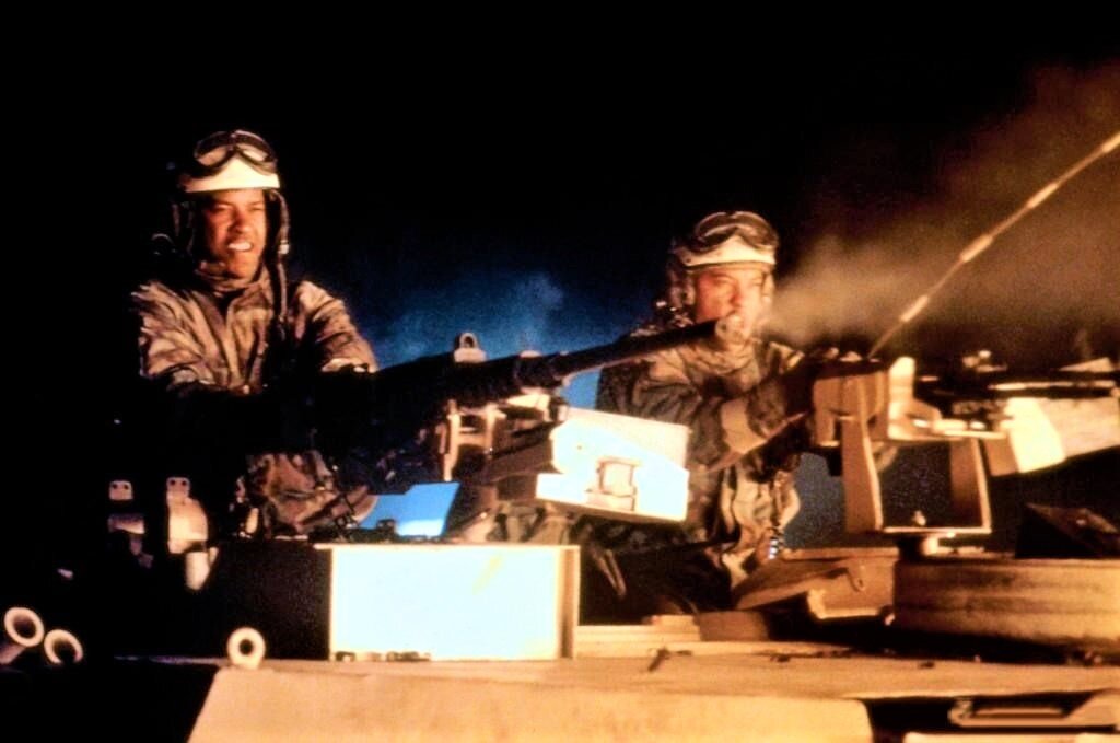 Кадры из фильма «Мужество в бою» (Производство: США. 1996 год; режиссёр – Эдвард Цвик)