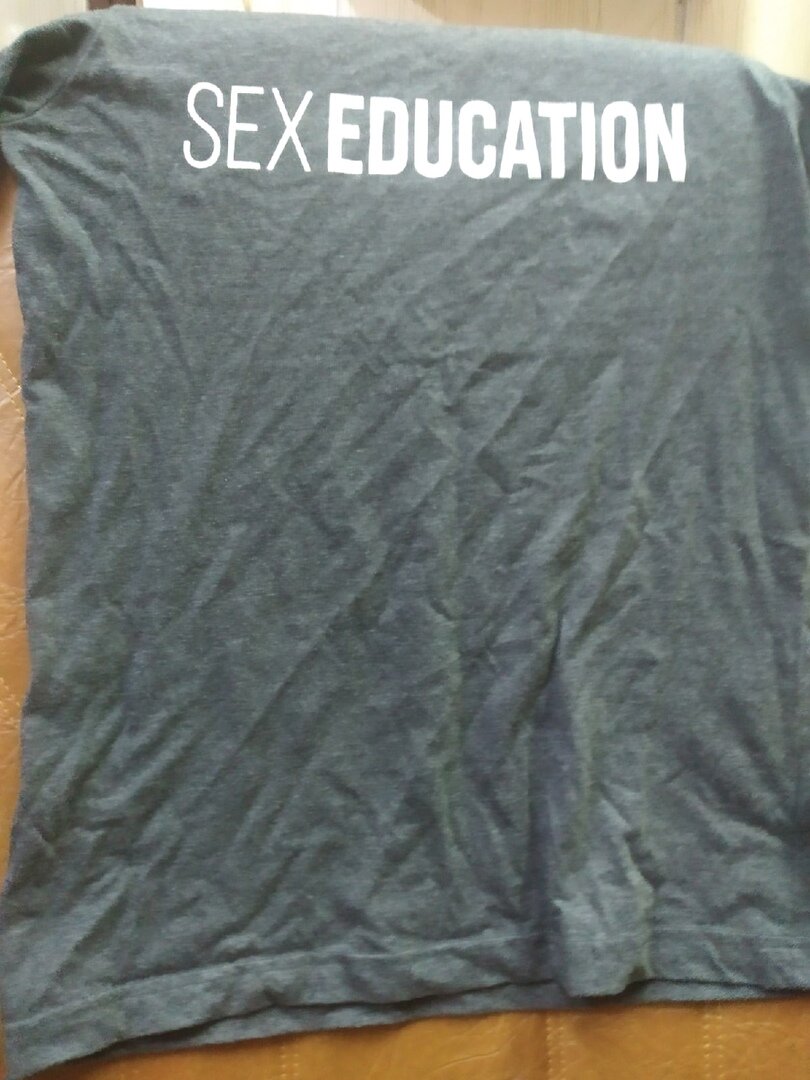 Мятая немножко, ибо валялась в сумке в скукоженном виде.