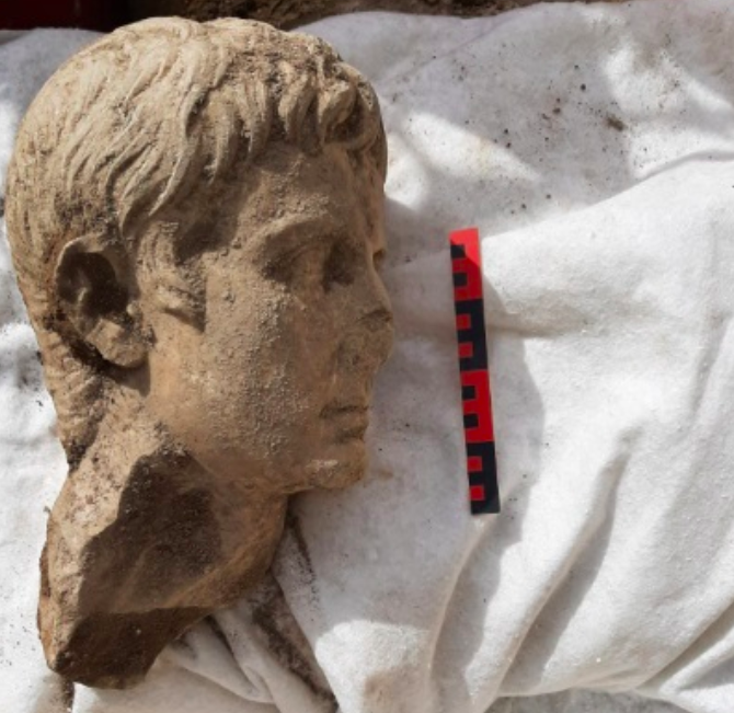 Найдена в мраморе. Дакийский фалька археология. Где мраморная голова императора аркадия?. Кибела богиня. Найдена в мраморе.