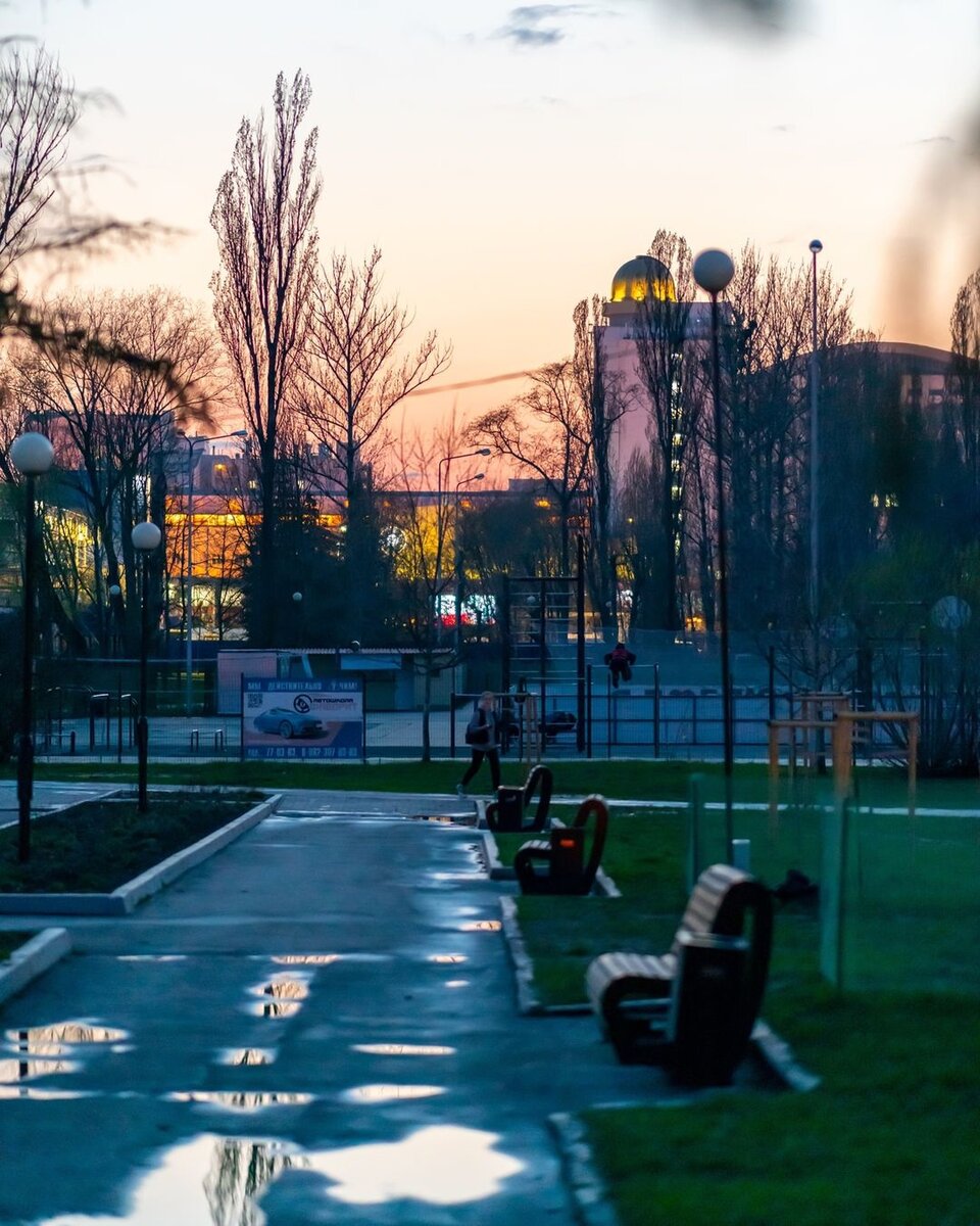Закат на белгородских улицах. Фото Сергея @dreamer.belgorod