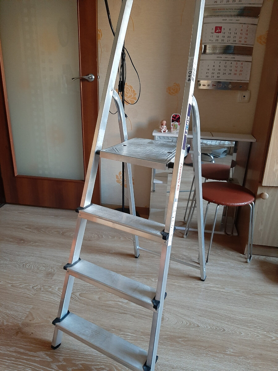 Примерно так выглядела моя первая стремянка.