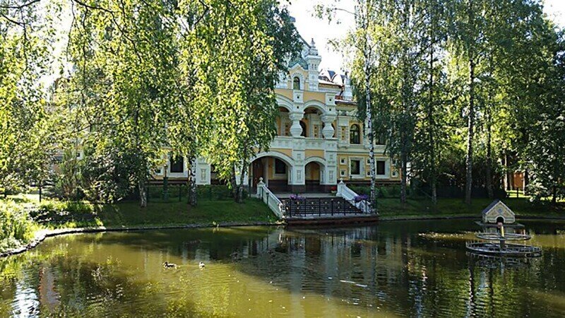 Резиденция патриарха кирилла в переделкино фото