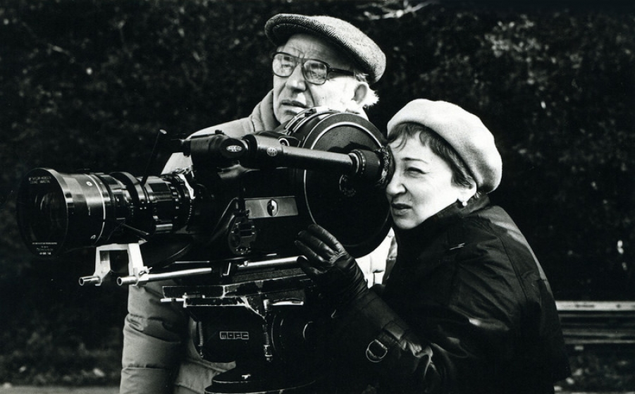 Фильм стал настоящим хитом, однако, когда в начале 1973 года он был смонтирован и его показали высокому телевизионному начальству, на голову режиссера посыпались первые упреки… Какие скандалы вызвал-27