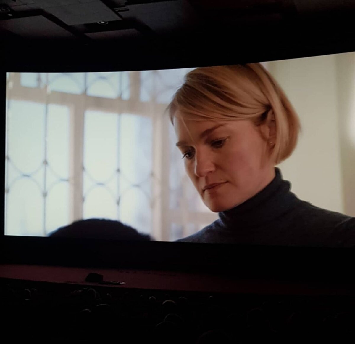 Кадр из фильма: Виктория Толстоганова в роли жены командира военной базы Марии