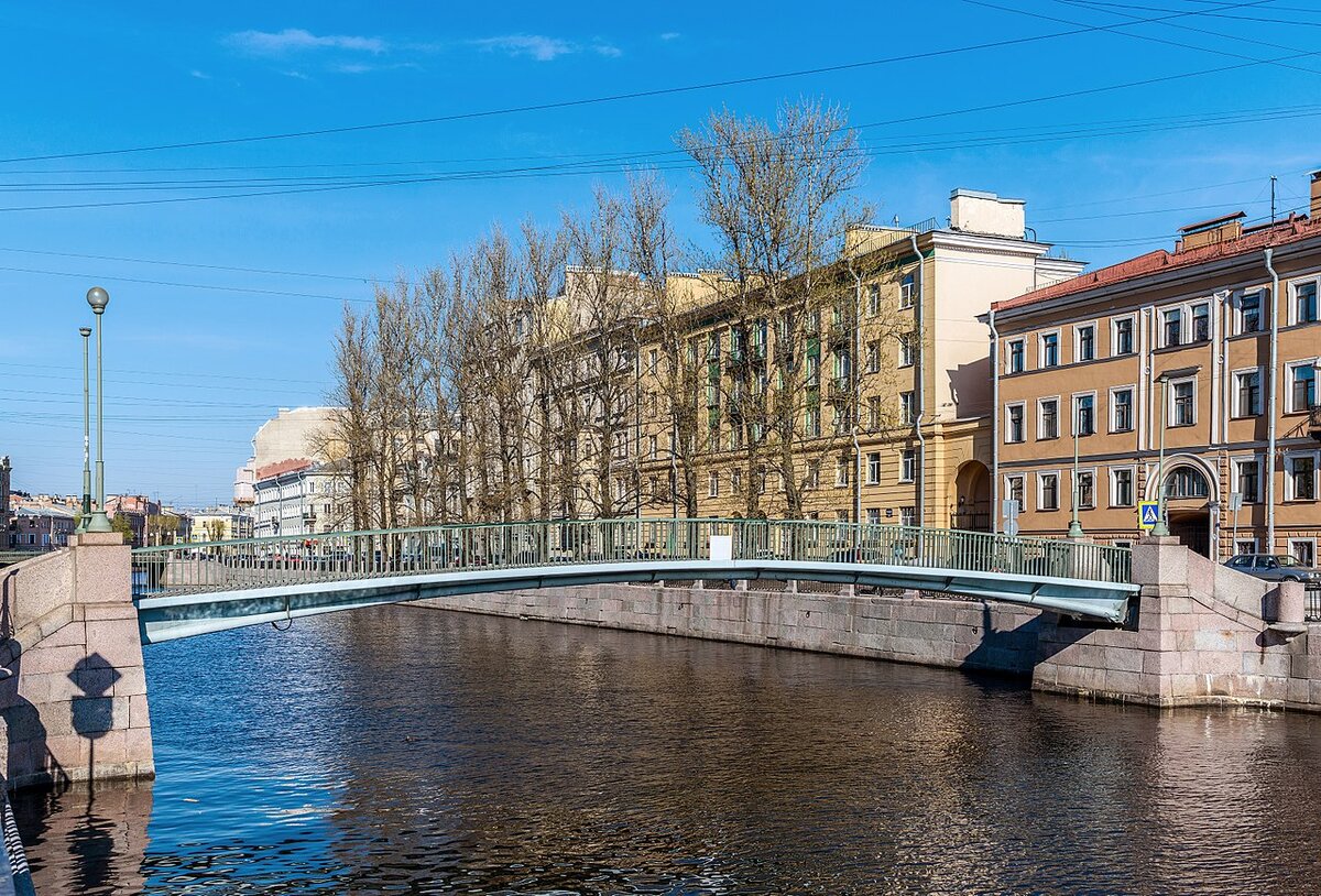 © Florstein / Wikimedia Commons / CC BY-SA 4.0 (Коломенский мост в Санкт-Петербурге)