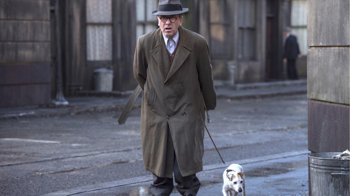 Кадр из сериала «Риллингтон-Плейс»