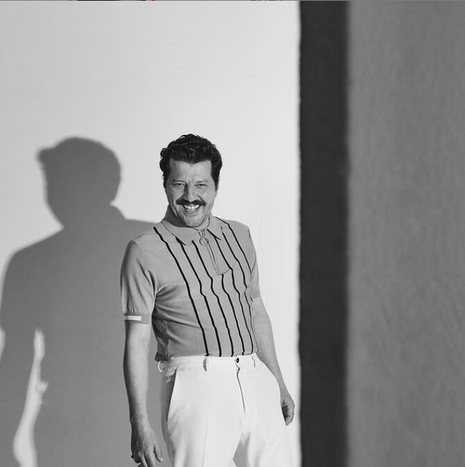 Фото турецкого актёра Илькер Аксум для журнала Be Man