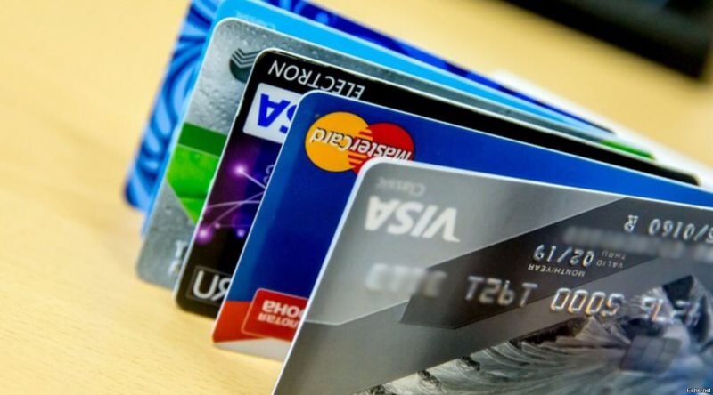 Карты помогают россиянам. Фото: fishki.net