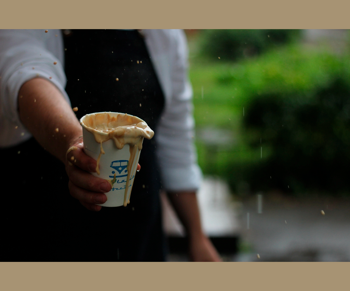 Мороженое в грязный стакан...