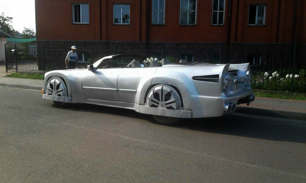 Кабриолет с весьма футуристическим дизайном