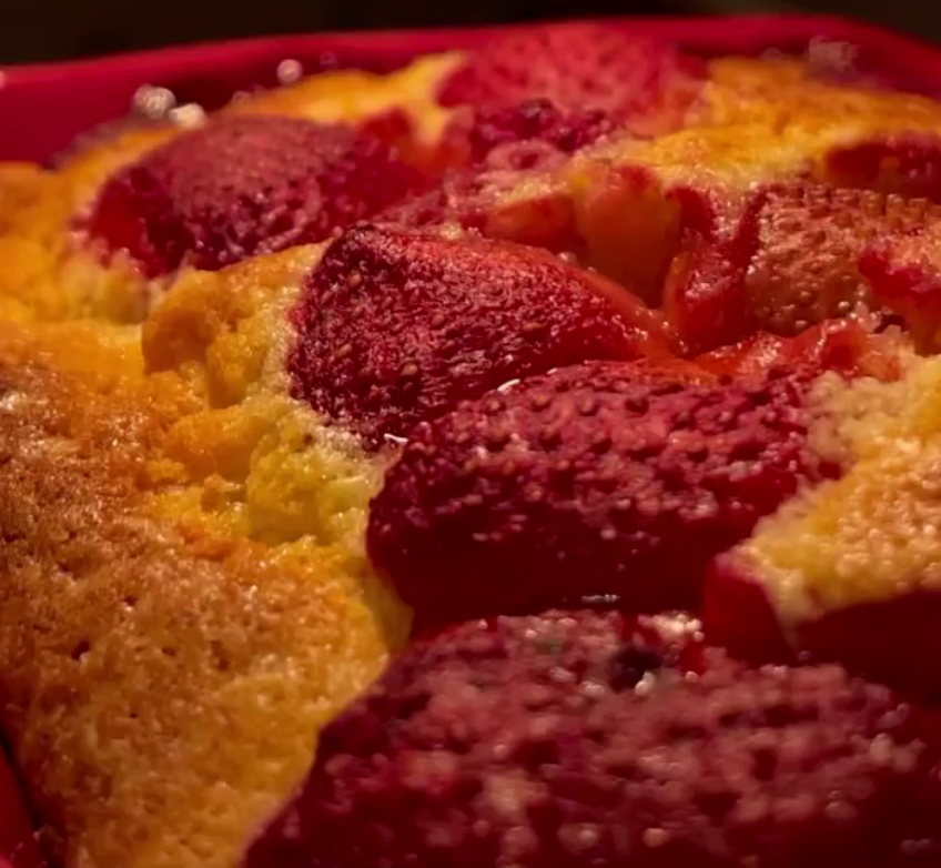 Клубничный пирожок для рождественских каникул